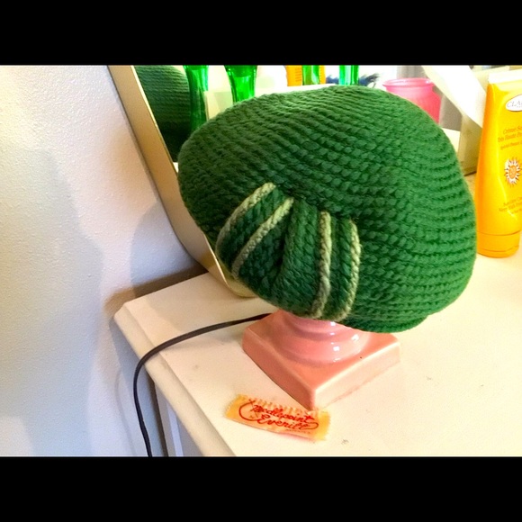 Needlepoint by Everitt Accessories - Vintage wool hat (without wire band)